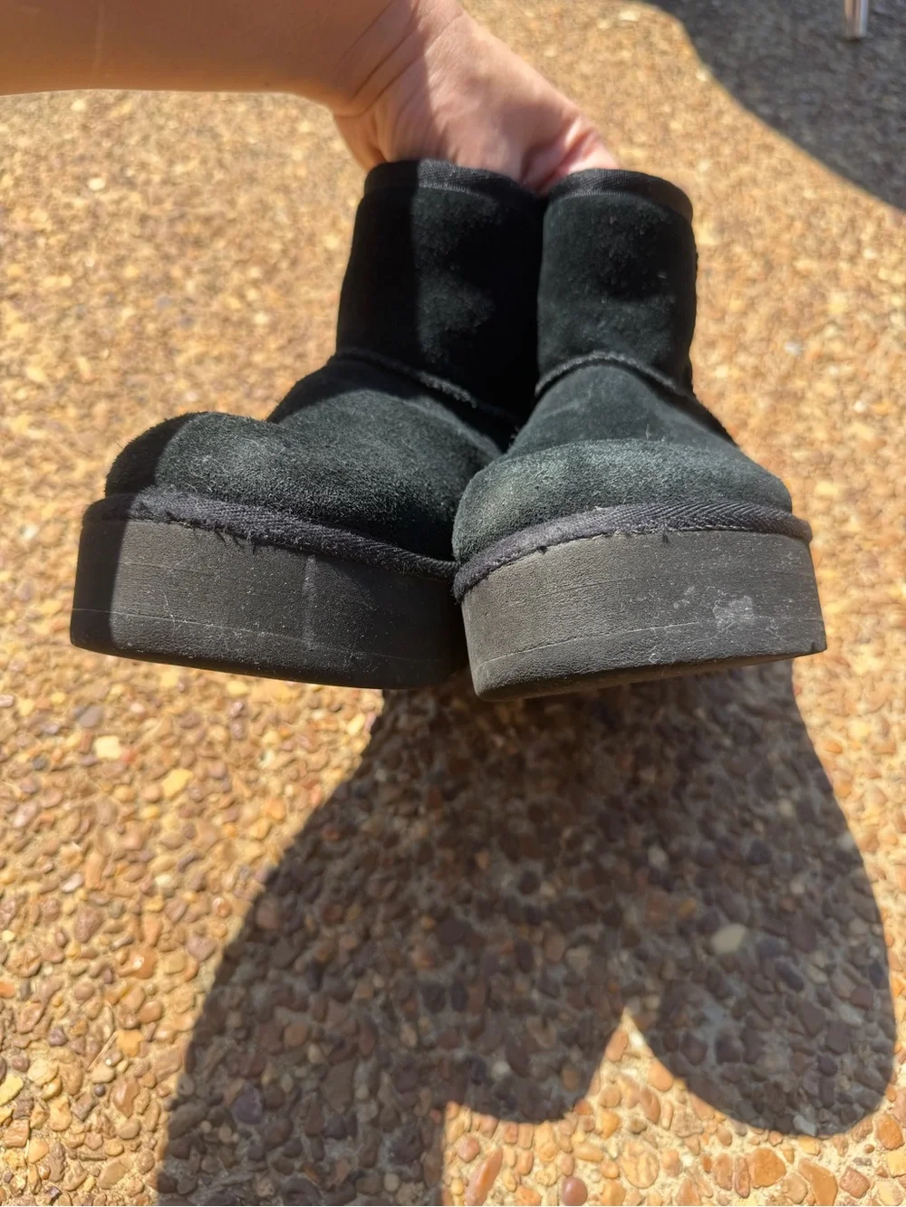 UGG Classic Mini Platform Boot Black Ankle Bootie Girl’s Size 3